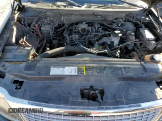 2002 Ford F-150 XLT with VIN 1FTRW08L82KE27440, listed as a Copart auction lot 76366864 with 253,433 mi miles and Clean Title. Bid and sale history available at carsss.com. Image 11.