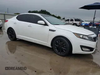 2013 Kia Optima EX z VIN 5XXGN4A75DG229393, wystawiony jako Copart lot #55855855 z przebiegiem 160 037 mil mil oraz Szkoda całkowita • Salvage title. Historia ofert i sprzedaży dostępna na DreamBid. Obrazek 4.