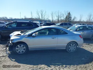 2010 Honda Civic Cpe LX with VIN 2HGFG1B69AH516479, listed as a IAAI auction lot 41757904 with 175,185 mi miles. Bid and sale history available at carsss.com. Image 15.