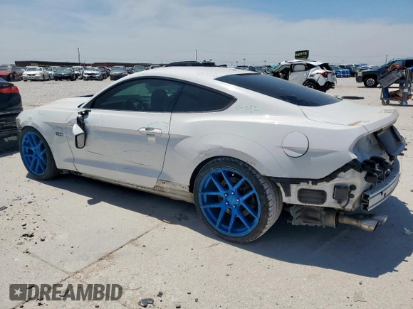 2015 Ford Mustang GT z VIN 1FA6P8CF5F5354828, wystawiony jako Copart lot #56556785 z przebiegiem 122 885 mil mil oraz Szkody całkowita. Historia ofert i sprzedaży dostępna na DreamBid. Obrazek 2.