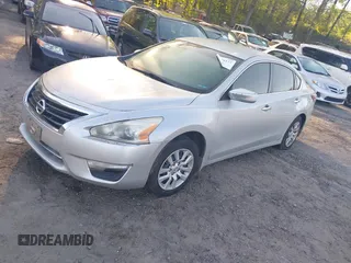 2014 Nissan Altima 2.5 S with VIN 1N4AL3AP5EC177499, listed as a IAAI auction lot 41996172 with 183,330 mi miles. Bid and sale history available at carsss.com. Image 2.