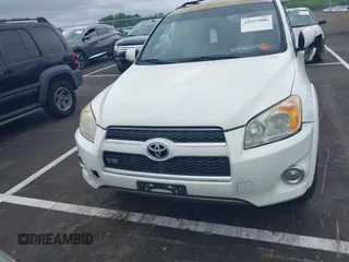 2011 Toyota RAV4 Ltd with VIN 2T3DK4DV0BW042823, listed as a IAAI auction lot 42157886 with 177,679 mi miles. Bid and sale history available at carsss.com. Image 12.