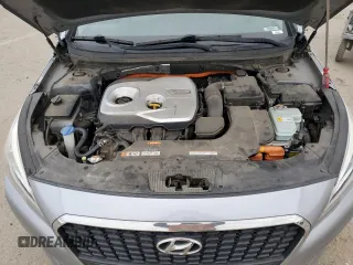 2017 Hyundai Sonata Hybrid SE with VIN KMHE24L12HA048581, listed as a Copart auction lot 39720083 with 116,933 mi miles. Bid and sale history available at carsss.com. Image 12.