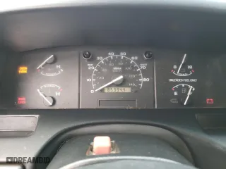 1994 Ford F-250 with VIN 1FTHF25H0RLB63173, listed as a Copart auction lot 83287804 with 85,394 mi miles and Salvage Title. Bid and sale history available at carsss.com. Image 9.