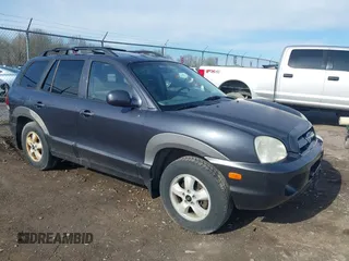 2005 Hyundai Santa Fe GLS with VIN KM8SC73D55U965052, listed as a IAAI auction lot 42124944 with 117,178 mi miles. Bid and sale history available at carsss.com. Image 1.