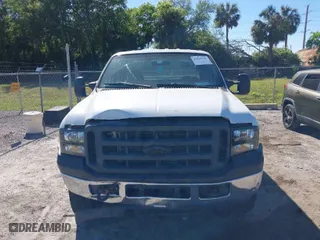2006 Ford Super Duty F-250 XL with VIN 1FTSW21P36ED38938, listed as a IAAI auction lot 41835792 with 202,794 mi miles. Bid and sale history available at carsss.com. Image 12.