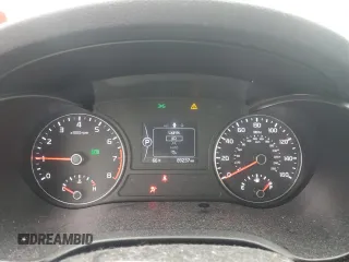 2017 Kia Optima LX z VIN 5XXGT4L39HG145177, wystawiony jako Copart lot #60288975 z przebiegiem 89 237 mil mil oraz Szkoda całkowita • Salvage title. Historia ofert i sprzedaży dostępna na DreamBid. Obrazek 9.