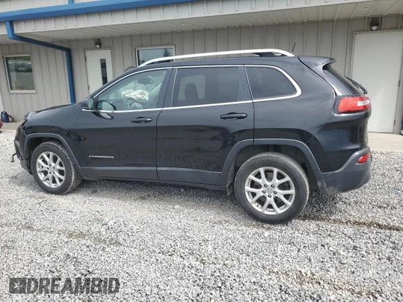 2017 Jeep Cherokee Latitude z VIN 1C4PJLCS8HW554373, wystawiony jako Copart lot #56988155 z przebiegiem 102 936 mil mil oraz Szkoda całkowita • Salvage title. Historia ofert i sprzedaży dostępna na DreamBid. Obrazek 2.