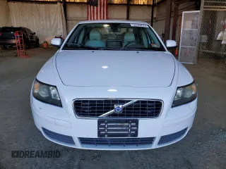 2007 Volvo S40 2.4L with VIN YV1MS382472303617, listed as a Copart auction lot 50399875 with 136,364 mi miles and Salvage Title. Bid and sale history available at carsss.com. Image 5.