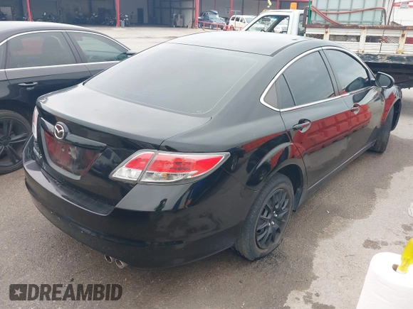 2013 Mazda 6 i Sport with VIN 1YVHZ8BH0D5M06471, listed as a IAAI auction lot 40752951 with 137,876 mi miles. Bid and sale history available at carsss.com. Image 4.