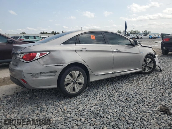 2013 Hyundai Sonata with VIN KMHEC4A45DA091090, listed as a Copart auction lot 48557215 with Not Provided miles and Non Repairable. Bid and sale history available at carsss.com. Image 3.