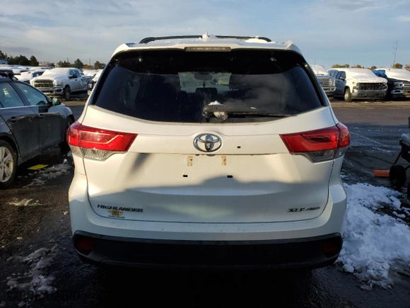 2019 Toyota Highlander SE with VIN 5TDJZRFH3KS943706, listed as a Copart auction lot 79907224 with 62,596 mi miles and Salvage Title. Bid and sale history available at carsss.com. Image 6.