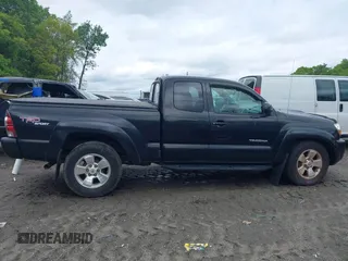 2009 Toyota Tacoma z VIN 5TEUU42N29Z595971, wystawiony jako IAAI lot #42341508 z przebiegiem 146 814 mil mil oraz . Historia ofert i sprzedaży dostępna na DreamBid. Obrazek 13.