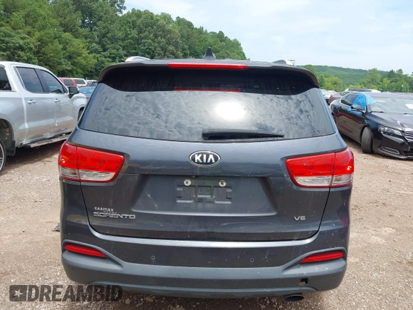 2017 Kia Sorento LX with VIN 5XYPG4A56HG230935, listed as a IAAI auction lot 42593196 with 127,425 mi miles and . Bid and sale history available at DreamBid. Image 16.