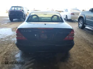 2001 Mercedes-Benz SLK 230 Kompressor z VIN WDBKK49F41F209482, wystawiony jako Copart lot #45523305 z przebiegiem Nie podano mil oraz Szkoda całkowita • Salvage title. Historia ofert i sprzedaży dostępna na DreamBid. Obrazek 6.