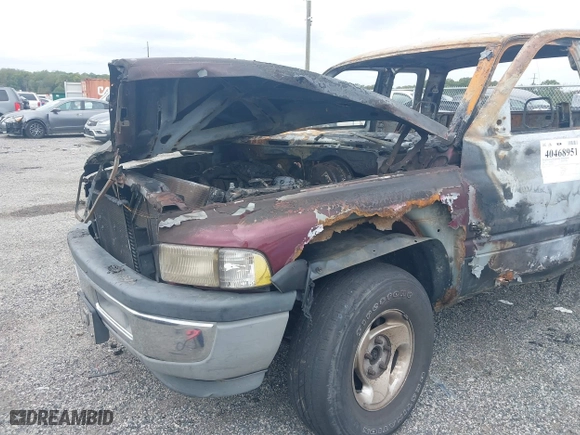 2001 Dodge Ram 1500 with VIN 1B7HF13Y61J256339, listed as a IAAI auction lot 40468951 with 141,214 mi miles. Bid and sale history available at carsss.com. Image 6.