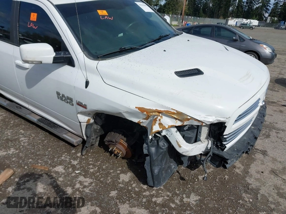 2016 Ram 1500 Sport z VIN 1C6RR7HT1GS341479, wystawiony jako IAAI lot #41943001 z przebiegiem 127 115 mil mil oraz . Historia ofert i sprzedaży dostępna na DreamBid. Obrazek 6.