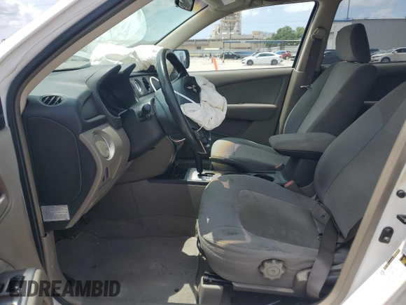2004 Mitsubishi Outlander LS z VIN JA4LX31F44U047876, wystawiony jako Copart lot #59395585 z przebiegiem 148 726 mil mil oraz Szkoda całkowita • Salvage title. Historia ofert i sprzedaży dostępna na DreamBid. Obrazek 7.