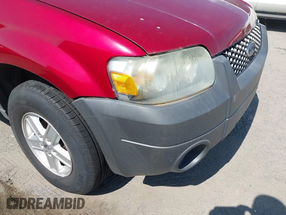 2006 Ford Escape XLS z VIN 1FMYU02Z96KA47068, wystawiony jako IAAI lot #42588037 z przebiegiem 139 581 mil mil oraz . Historia ofert i sprzedaży dostępna na DreamBid. Obrazek 12.