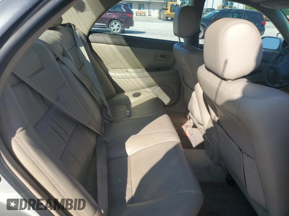 1998 Lexus ES 300 z VIN JT8BF28G5W0086627, wystawiony jako Copart lot #56021985 z przebiegiem 244 405 mil mil oraz Czysty tytuł • Clean title. Historia ofert i sprzedaży dostępna na DreamBid. Obrazek 10.