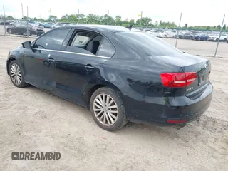 2015 Volkswagen Jetta SE with VIN 3VWD07AJ3FM262731, listed as a IAAI auction lot 42468622 with 131,874 mi miles and . Bid and sale history available at DreamBid. Image 3.
