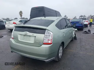 2006 Toyota Prius with VIN JTDKB20U363130444, listed as a IAAI auction lot 41507639 with 141,151 mi miles. Bid and sale history available at carsss.com. Image 4.