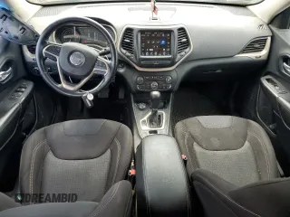 2016 Jeep Cherokee Latitude with VIN 1C4PJMCS0GW223341, listed as a Copart auction lot 58971355 with 233,488 mi miles and Clean title. Bid and sale history available at DreamBid. Image 8.