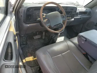 1997 Dodge 1500 z VIN 1B7HC16Y2VS111254, wystawiony jako Copart lot #57117505 z przebiegiem 222 569 mil mil oraz Czysty tytuł • Clean title. Historia ofert i sprzedaży dostępna na DreamBid. Obrazek 8.