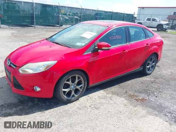 2013 Ford Focus SE z VIN 1FADP3F27DL227588, wystawiony jako IAAI lot #42210560 z przebiegiem 248 185 mil mil oraz . Historia ofert i sprzedaży dostępna na DreamBid. Obrazek 2.
