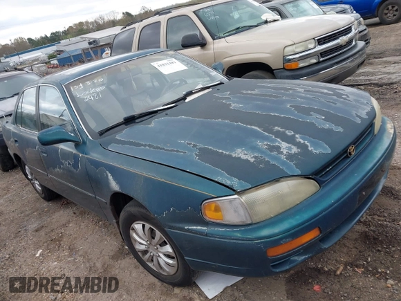 1996 Toyota Camry DX with VIN JT2BG12K1T0344507, listed as a IAAI auction lot 41832481 with 176,216 mi miles. Bid and sale history available at carsss.com. Image 1.