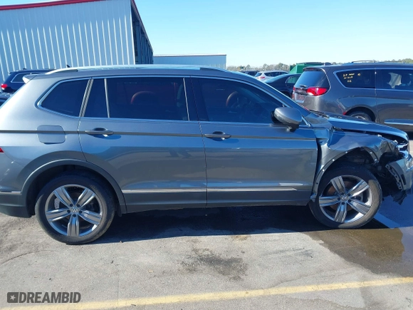 2021 Volkswagen Tiguan SE with VIN 3VV2B7AX2MM001713, listed as a IAAI auction lot 41357396 with 81,872 mi miles. Bid and sale history available at carsss.com. Image 13.