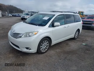 2013 Toyota Sienna XLE with VIN 5TDDK3DCXDS050814, listed as a IAAI auction lot 41985089 with 134,400 mi miles and . Bid and sale history available at DreamBid. Image 2.