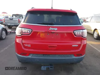 2019 Jeep Compass Latitude with VIN 3C4NJCBB5KT711671, listed as a IAAI auction lot 41435932 with 110,428 mi miles and . Bid and sale history available at DreamBid. Image 17.