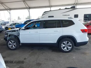 2018 Volkswagen Atlas SE with VIN 1V2CR2CAXJC594811, listed as a IAAI auction lot 42408595 with 65,247 mi miles and . Bid and sale history available at DreamBid. Image 15.