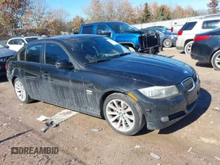 2011 BMW 3 Series 328i xDrive with VIN WBAPK7C5XBA818175, listed as a IAAI auction lot 41661543 with 1 mi miles. Bid and sale history available at carsss.com. Image 1.