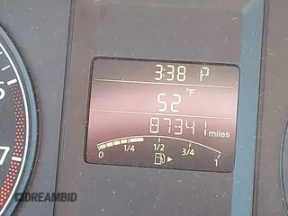 2014 Volkswagen Jetta S z VIN 3VW2K7AJ2EM391611, wystawiony jako IAAI lot #41925995 z przebiegiem 87 341 mil mil oraz . Historia ofert i sprzedaży dostępna na DreamBid. Obrazek 7.