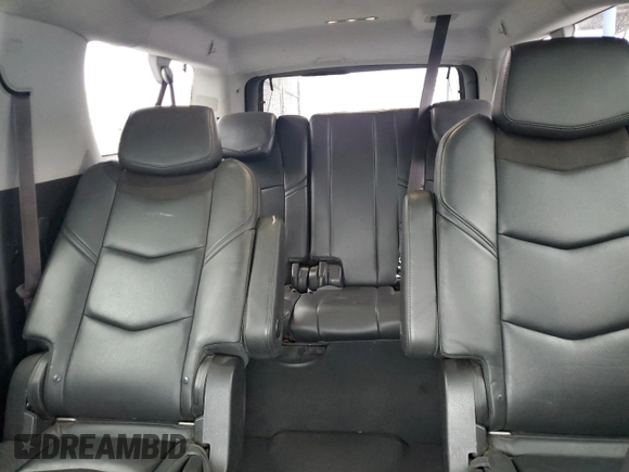 2015 Cadillac Escalade ESV Luxury z VIN 1GYS4SKJXFR565563, wystawiony jako Copart lot #84389024 z przebiegiem 190 876 mil mil oraz Tytuł czysty. Historia ofert i sprzedaży dostępna na DreamBid. Obrazek 10.