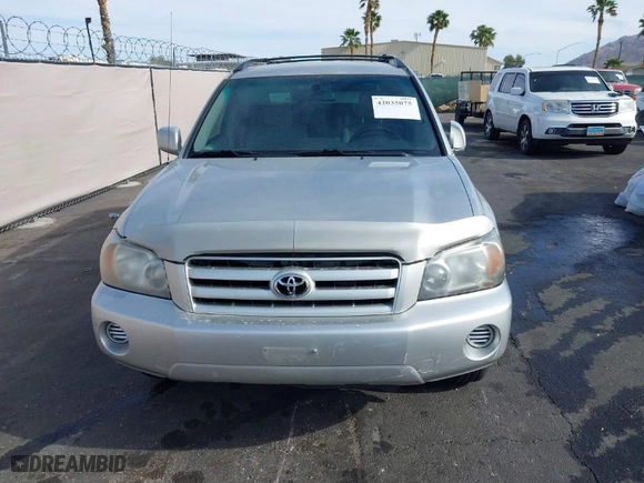 2005 Toyota Highlander with VIN JTEHD21A450038604, listed as a IAAI auction lot 42035075 with 232,282 mi miles. Bid and sale history available at carsss.com. Image 6.