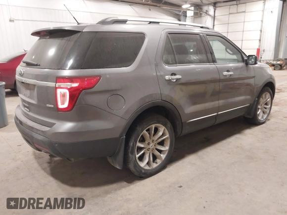2013 Ford Explorer XLT with VIN 1FM5K8D82DGB20342, listed as a IAAI auction lot 41478547 with 158,256 mi miles and . Bid and sale history available at carsss.com. Image 4.