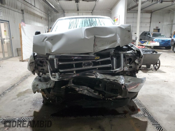 2003 Ford Super Duty F-250 XL with VIN 1FTNX21L83EA33406, listed as a Copart auction lot 84968604 with 204,058 mi miles and Salvage Title. Bid and sale history available at carsss.com. Image 5.