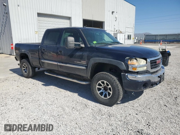 2005 GMC Sierra 2500HD SLE z VIN 1GTHK232X5F941546, wystawiony jako Copart lot #52755075 z przebiegiem 255 452 mil mil oraz Szkoda całkowita • Salvage title. Historia ofert i sprzedaży dostępna na DreamBid. Obrazek 4.