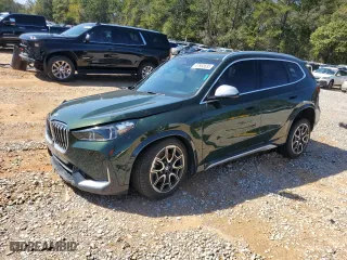 2023 BMW X1 xDrive28i with VIN WBX73EF0XP5W54109, listed as a Copart auction lot 47955885 with 32,845 mi miles and Salvage Title. Bid and sale history available at carsss.com. Image 1.