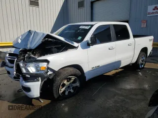 2020 Ram 1500 Big Horn z VIN 1C6SRFFT3LN151643, wystawiony jako Copart lot #48178715 z przebiegiem 72 420 mil mil oraz Szkoda całkowita • Salvage title. Historia ofert i sprzedaży dostępna na DreamBid. Obrazek 1.