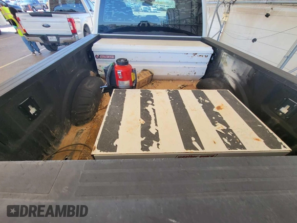 2019 Ford F-250 XL with VIN 1FT7X2B64KEE42034, listed as a IAAI auction lot 42716725 with 170,756 mi miles and . Bid and sale history available at DreamBid. Image 19.