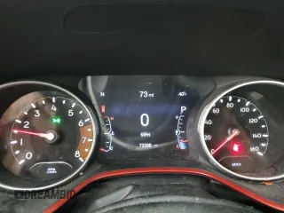 2018 Jeep Compass Trailhawk with VIN 3C4NJDDBXJT255622, listed as a Copart auction lot 85917244 with 73,388 mi miles and Clean Title. Bid and sale history available at carsss.com. Image 9.