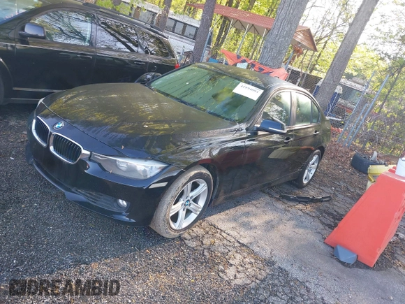 2015 BMW 3 Series 328i with VIN WBA3A5C59FF609332, listed as a IAAI auction lot 41994091 with 194,245 mi miles. Bid and sale history available at carsss.com. Image 17.