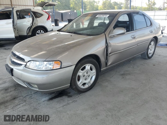 2000 Nissan Altima GXE with VIN 1N4DL01A4YC246842, listed as a Copart auction lot 66525014 with 298,813 mi miles and Non Repairable. Bid and sale history available at carsss.com. Image 1.