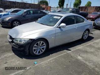 2013 BMW 3 Series 328i z VIN WBAKE5C57DJ107462, wystawiony jako Copart lot #54788605 z przebiegiem 118 763 mil mil oraz Szkoda całkowita • Salvage title. Historia ofert i sprzedaży dostępna na DreamBid. Obrazek 1.