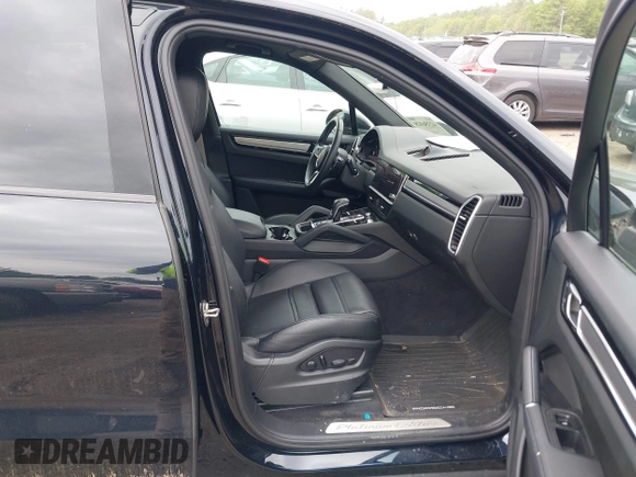 2023 Porsche Cayenne z VIN WP1AA2AY4PDA04443, wystawiony jako IAAI lot #42356928 z przebiegiem 29 630 mil mil oraz . Historia ofert i sprzedaży dostępna na DreamBid. Obrazek 5.