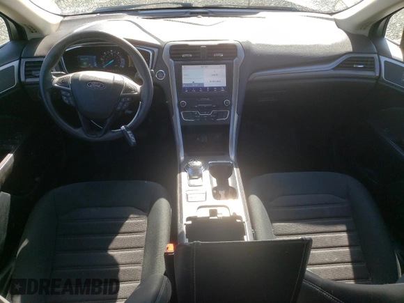 2020 Ford Fusion SE z VIN 3FA6P0LU3LR267311, wystawiony jako Copart lot #56350115 z przebiegiem 53 359 mil mil oraz Szkoda całkowita • Salvage title. Historia ofert i sprzedaży dostępna na DreamBid. Obrazek 8.